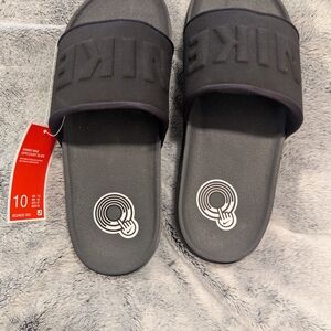 Nike Offcourt Slides Women’s Size 10 Black | New With Tags.